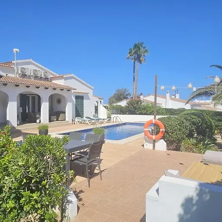 Villa Palmas - Mediterranean Garden, Sea View & Private Pool