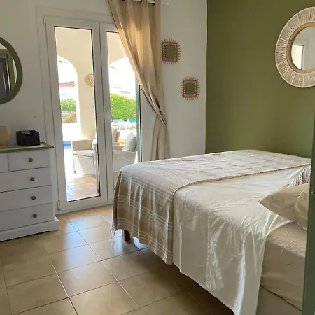 Palmas - Mediterranean Garden, Sea View & Private Pool Villa
